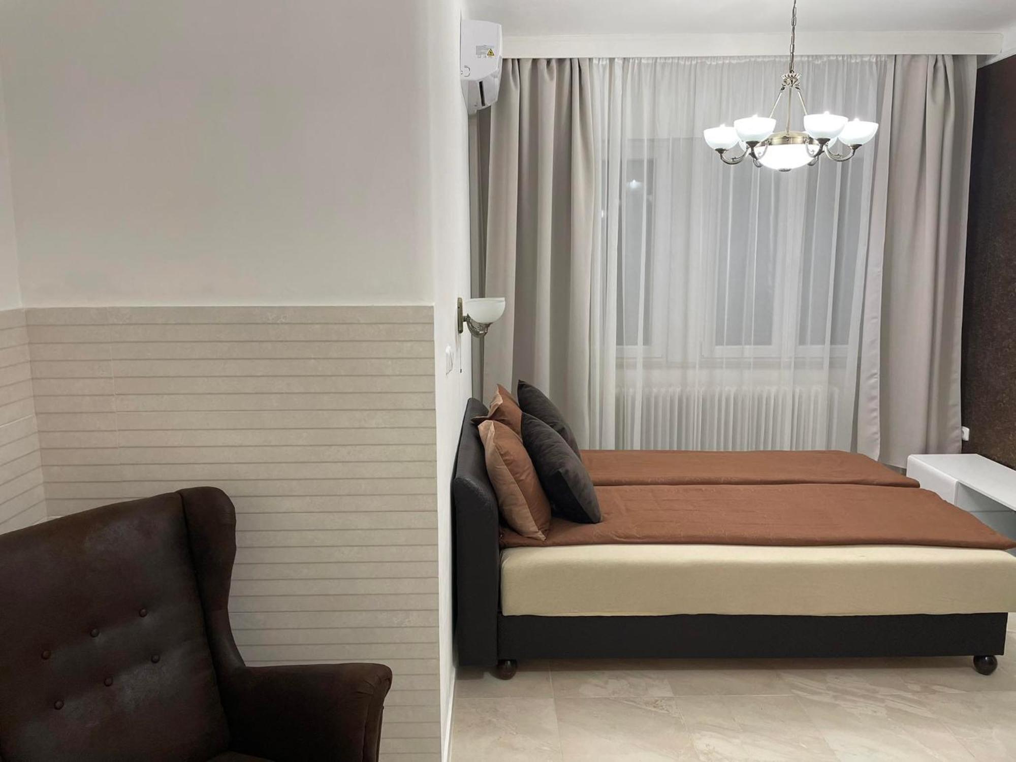 Adam Apartman Hajduszoboszlo Exterior photo